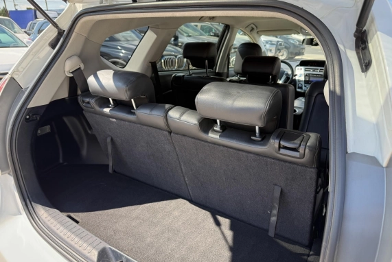 Toyota PRIUS+ (2018)
