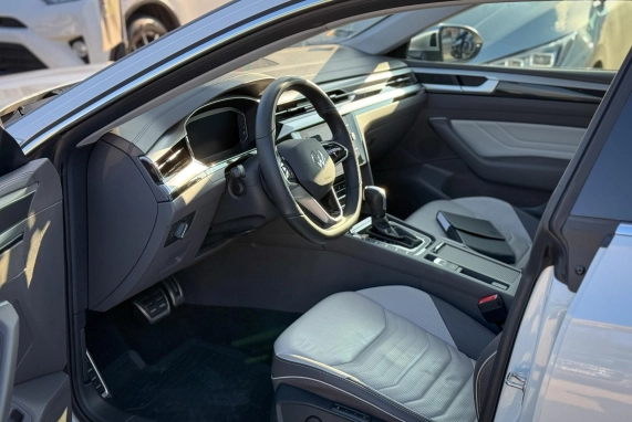 Volkswagen ARTEON (2023)