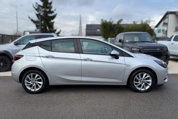 Opel ASTRA (2020)