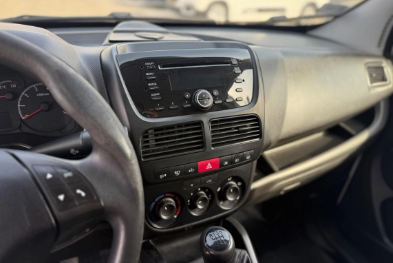 Opel COMBO (2017)