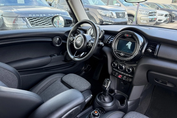 Mini MINI ONE (2019)