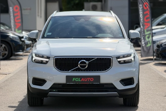 Volvo XC40 (2022)