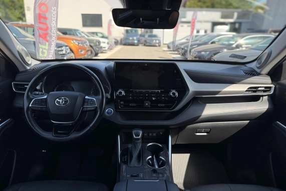 Toyota HIGHLANDER (2021)