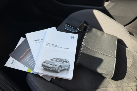 Volkswagen GOLF VIII (2020)