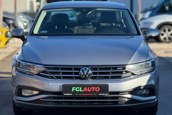 Volkswagen PASSAT (2021)