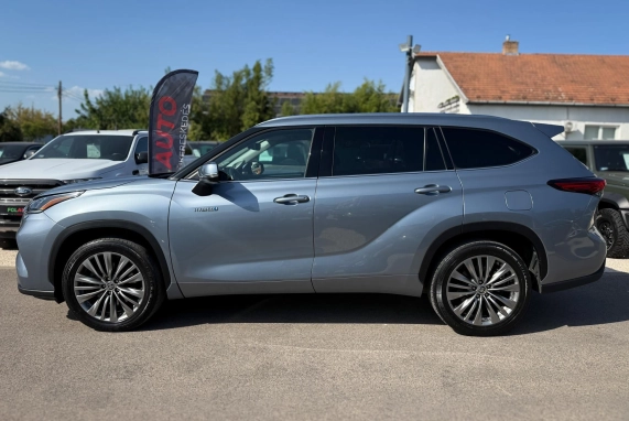 Toyota HIGHLANDER (2021)