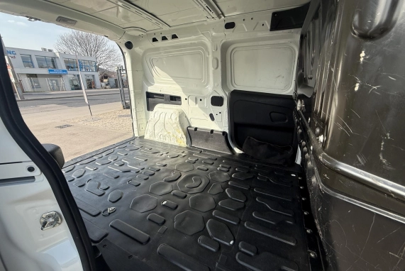 Opel COMBO (2017)