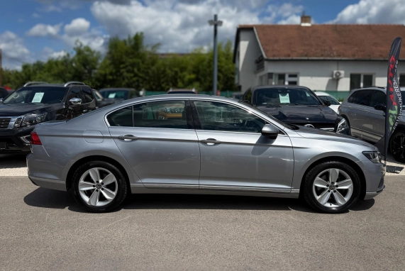 Volkswagen PASSAT (2021)