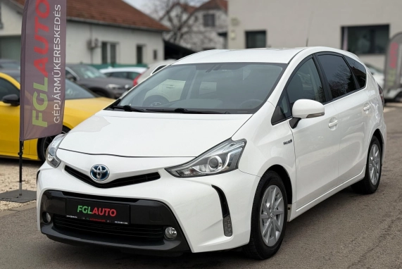 Toyota PRIUS+ (2017)