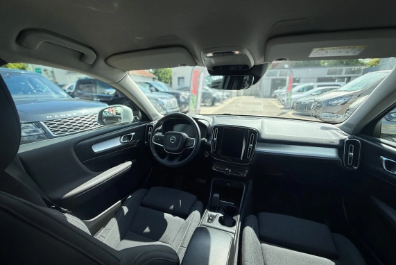 Volvo XC40 (2022)