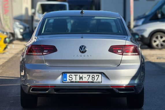 Volkswagen PASSAT (2021)