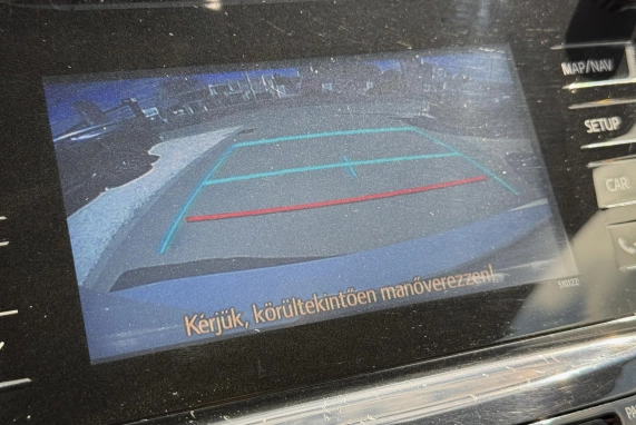 Toyota PRIUS+ (2018)