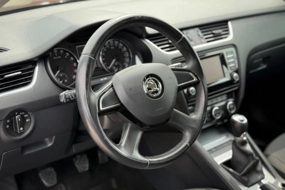 Skoda OCTAVIA (2015)
