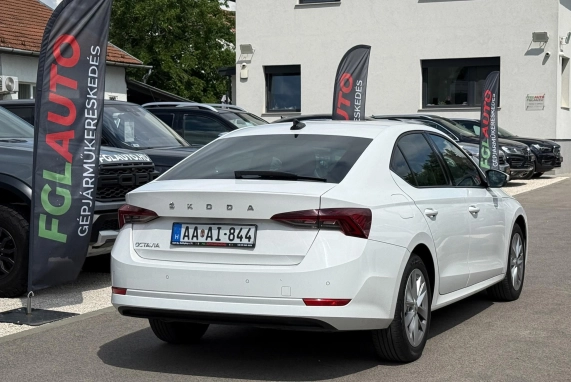 Skoda OCTAVIA (2022)