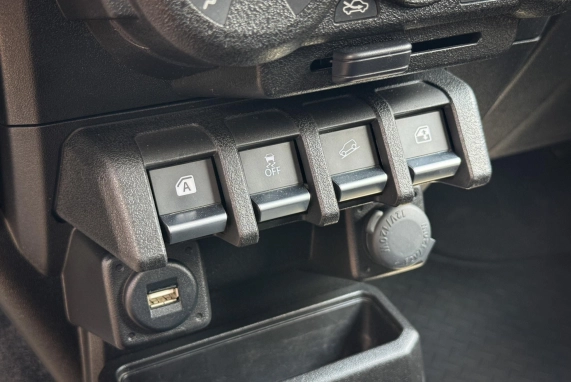 Suzuki JIMNY (2022)