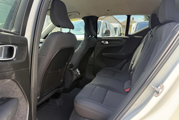Volvo XC40 (2022)