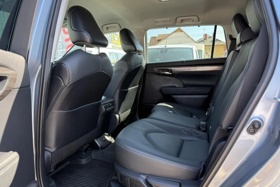 Toyota HIGHLANDER (2021)