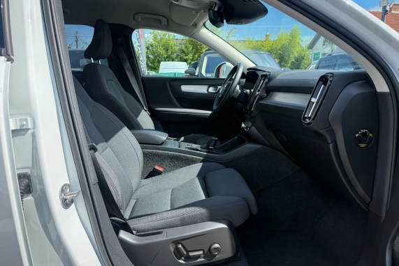 Volvo XC40 (2022)