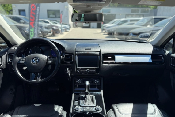 Volkswagen TOUAREG (2016)