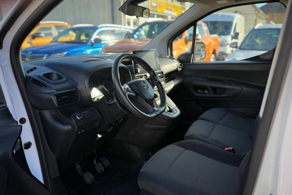 Opel COMBO (2021)