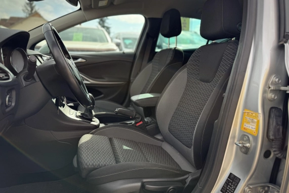 Opel ASTRA (2020)