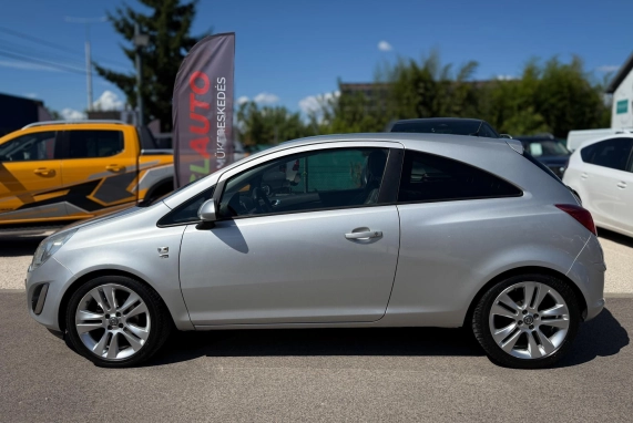 Opel CORSA (2012)