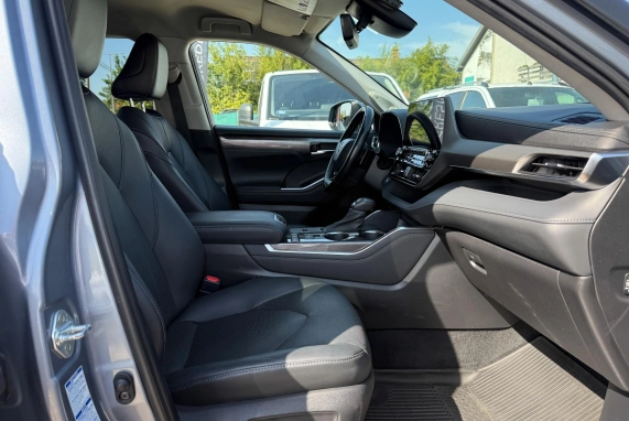 Toyota HIGHLANDER (2021)