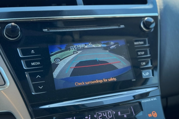 Toyota PRIUS+ (2019)