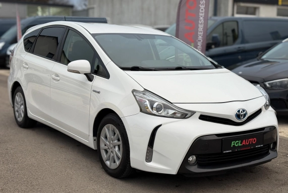 Toyota PRIUS+ (2017)
