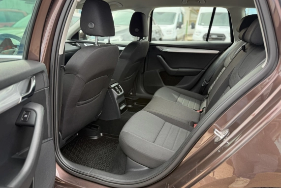 Skoda OCTAVIA (2015)