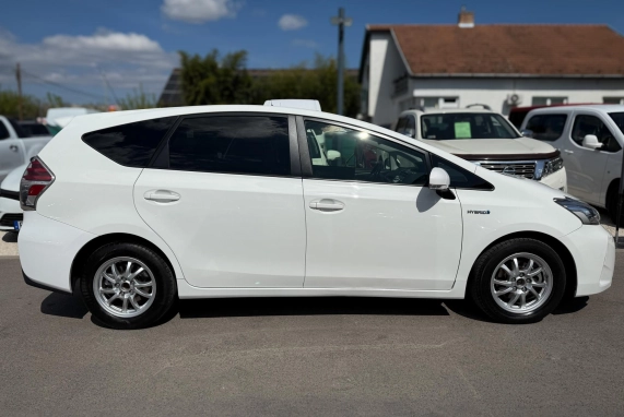 Toyota PRIUS+ (2018)