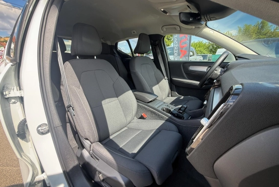 Volvo XC40 (2022)