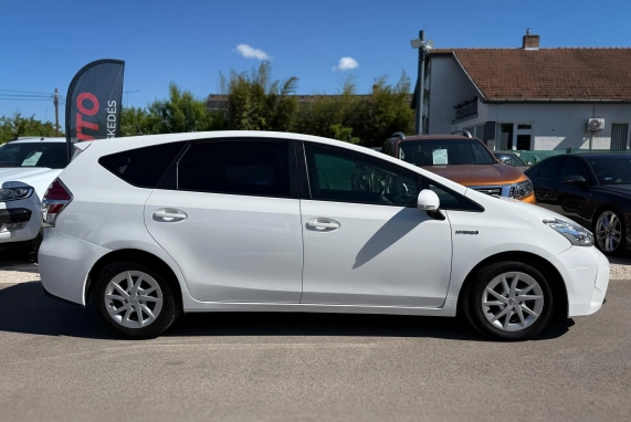 Toyota PRIUS+ (2019)