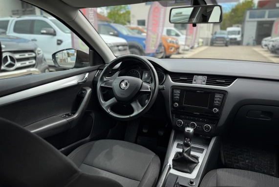 Skoda OCTAVIA (2015)