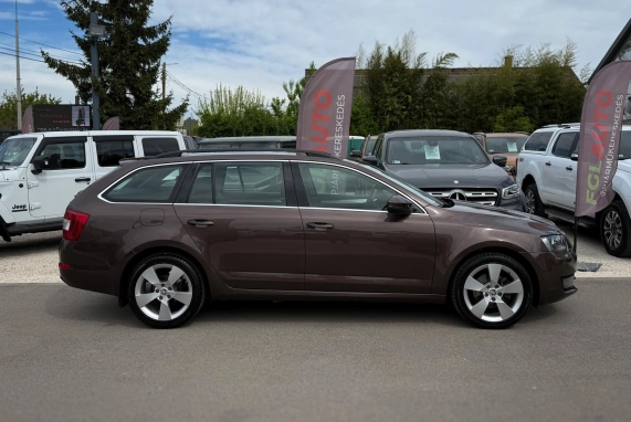 Skoda OCTAVIA (2015)