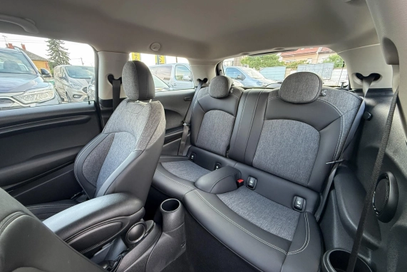 Mini MINI ONE (2019)