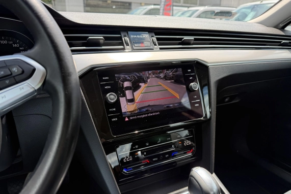 Volkswagen PASSAT (2021)