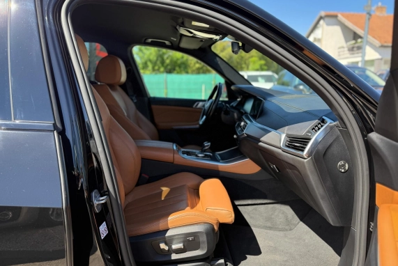 BMW X5 (2019)