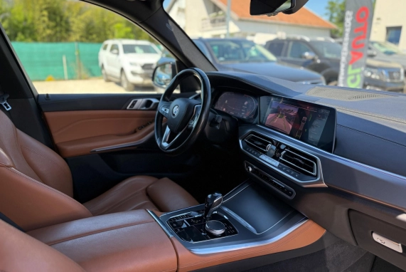 BMW X5 (2019)