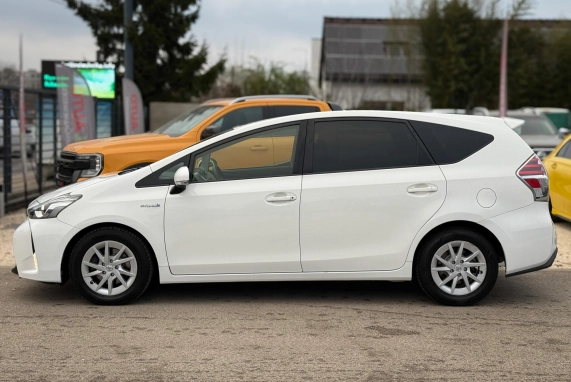 Toyota PRIUS+ (2017)