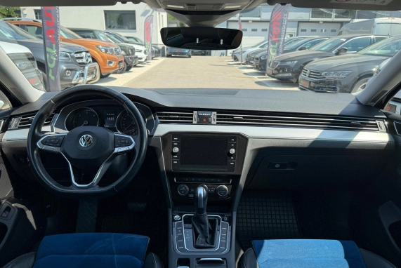 Volkswagen PASSAT VIII (2020)