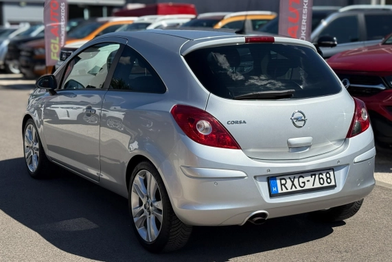 Opel CORSA (2012)