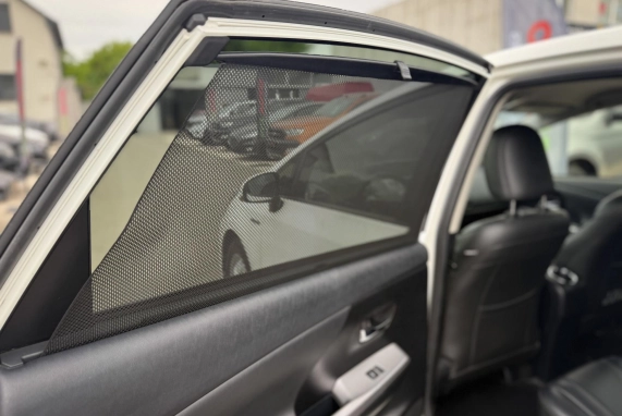 Toyota PRIUS+ (2017)