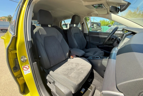 Volkswagen GOLF VIII (2020)