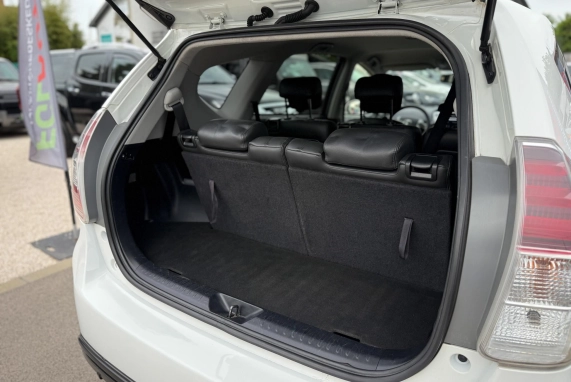 Toyota PRIUS+ (2017)
