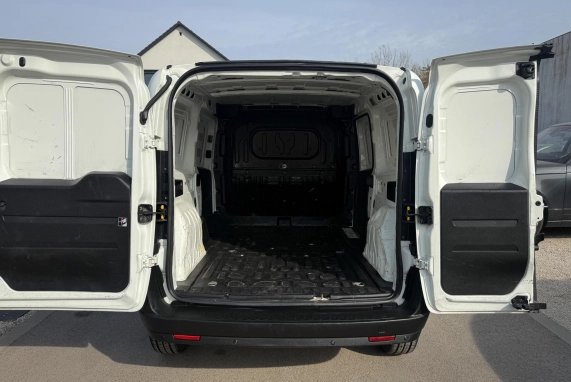 Opel COMBO (2017)
