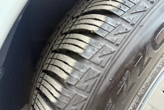 Toyota PRIUS+ (2017)