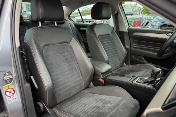 Volkswagen PASSAT (2021)