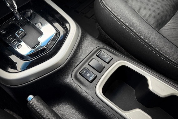 Nissan NAVARA (2022)