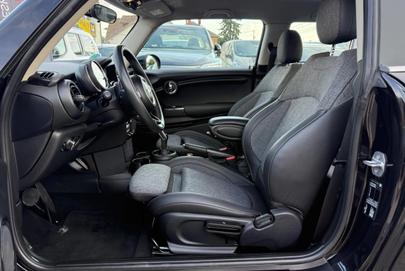 Mini MINI ONE (2019)